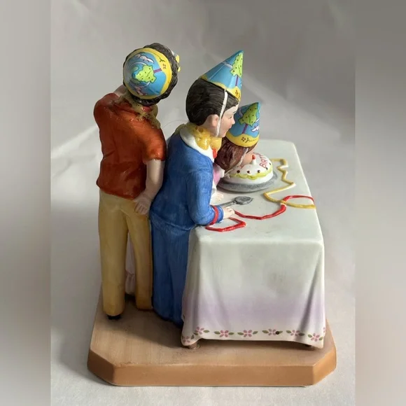 Vintage Norman Rockwell “The Birthday Party” Figurine - Picture 4 of 9